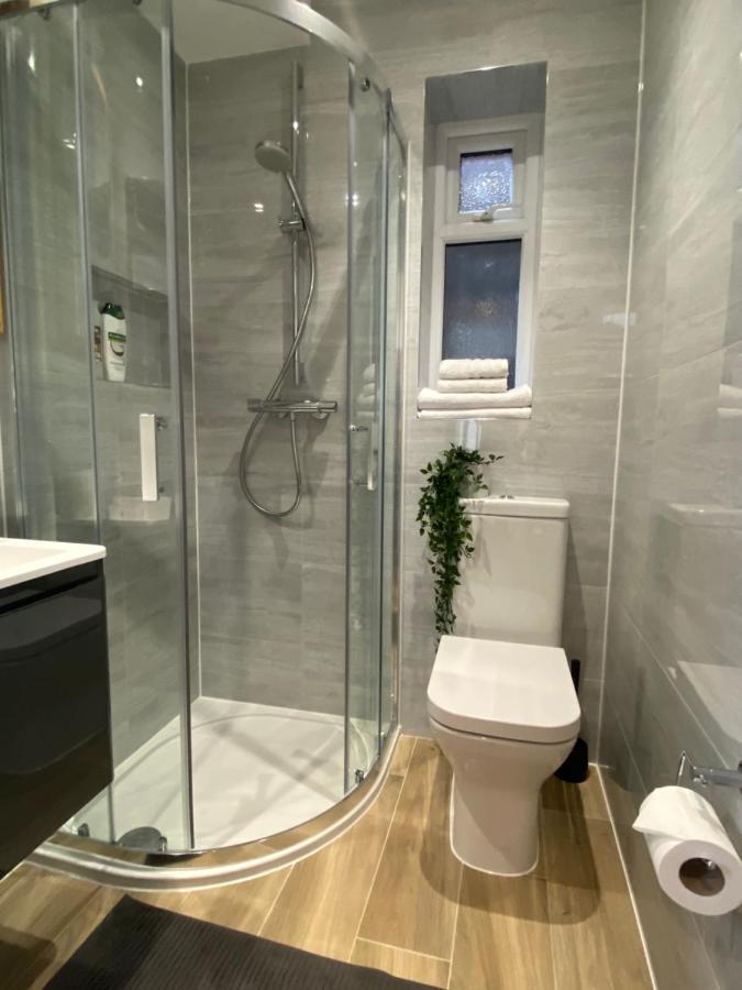 Lovely And Modern Studio Apartment. Μπόρχαμγουντ Εξωτερικό φωτογραφία
